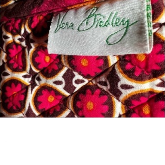 Vera Bradley Crossbody Bag in (RETIRED) Carnaby Pattern - Picture 3 of 3